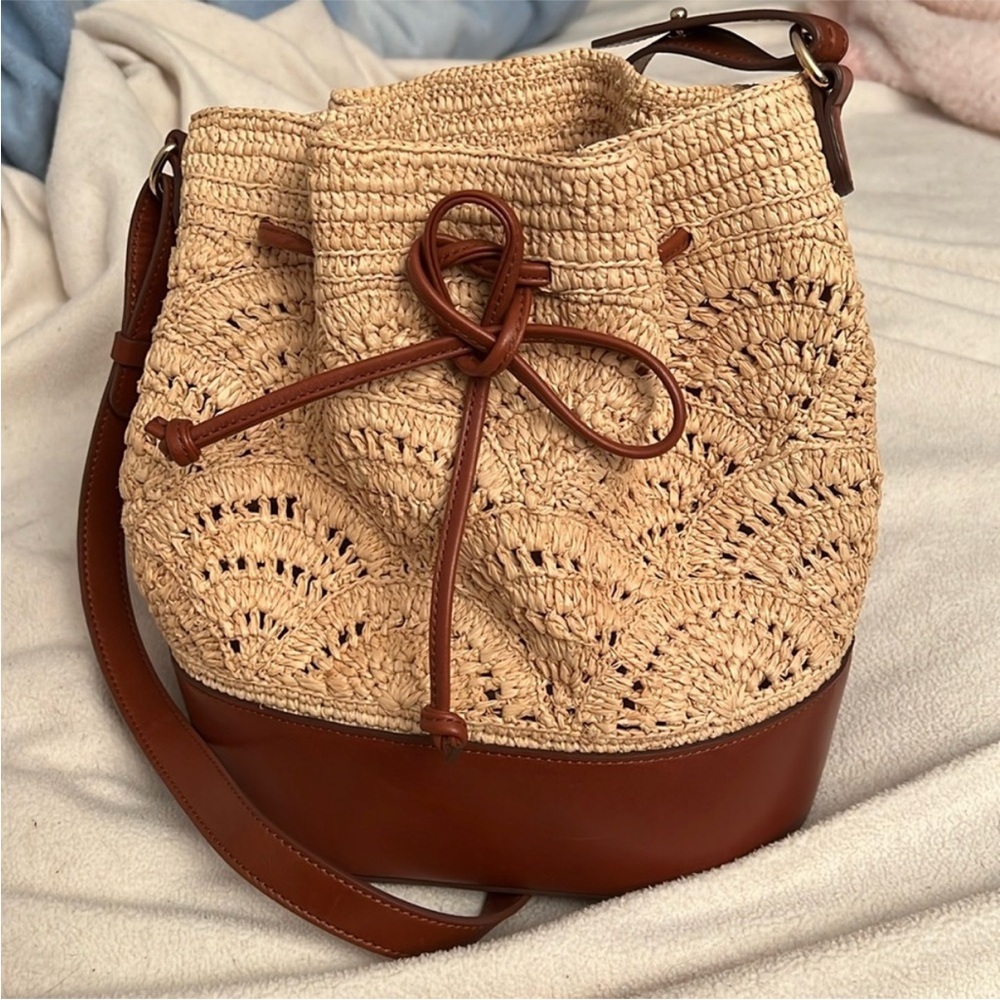 Elegant Tan and Brown Woven Bucket Bag